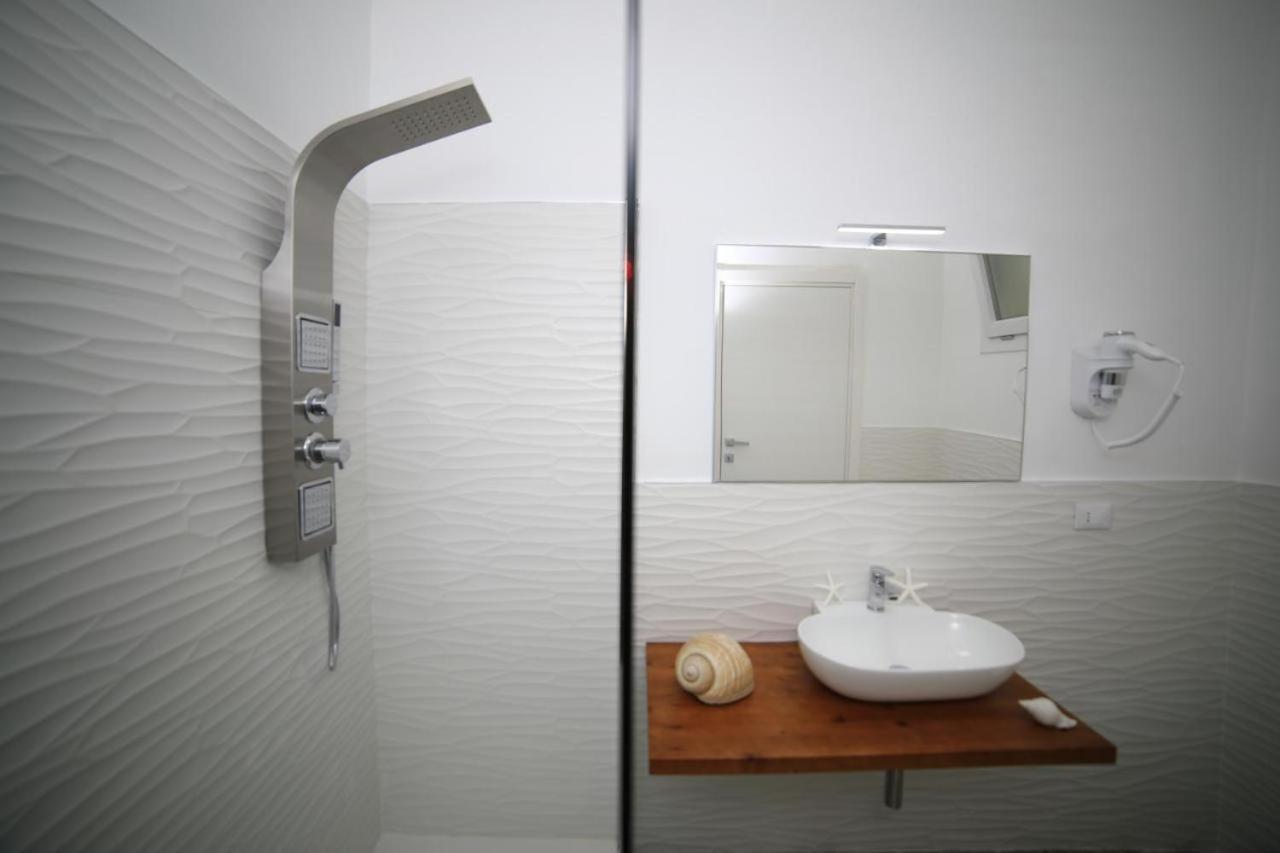 White Aurora Rooms Porto Cesareo Bagian luar foto