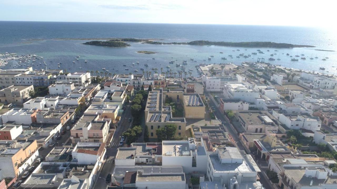 White Aurora Rooms Porto Cesareo Bagian luar foto