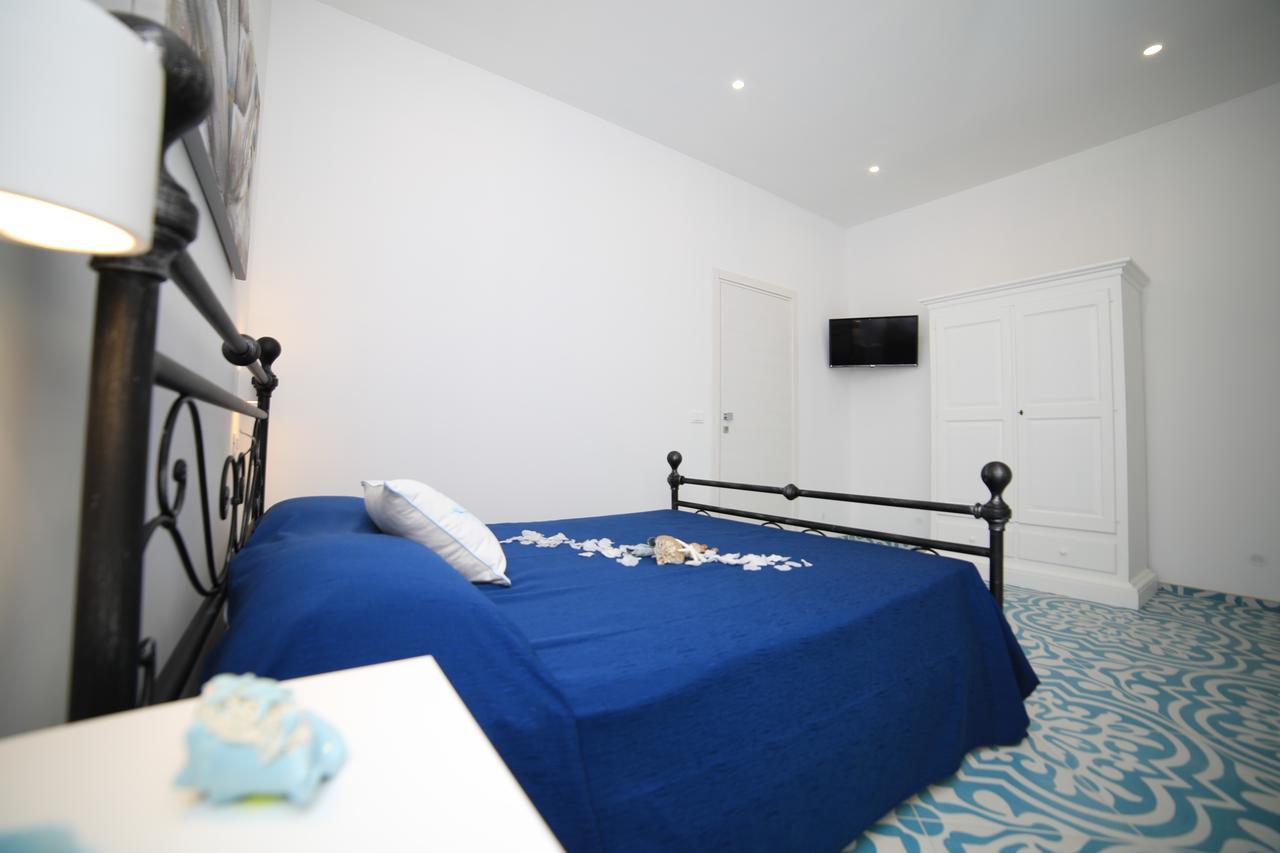 White Aurora Rooms Porto Cesareo Bagian luar foto