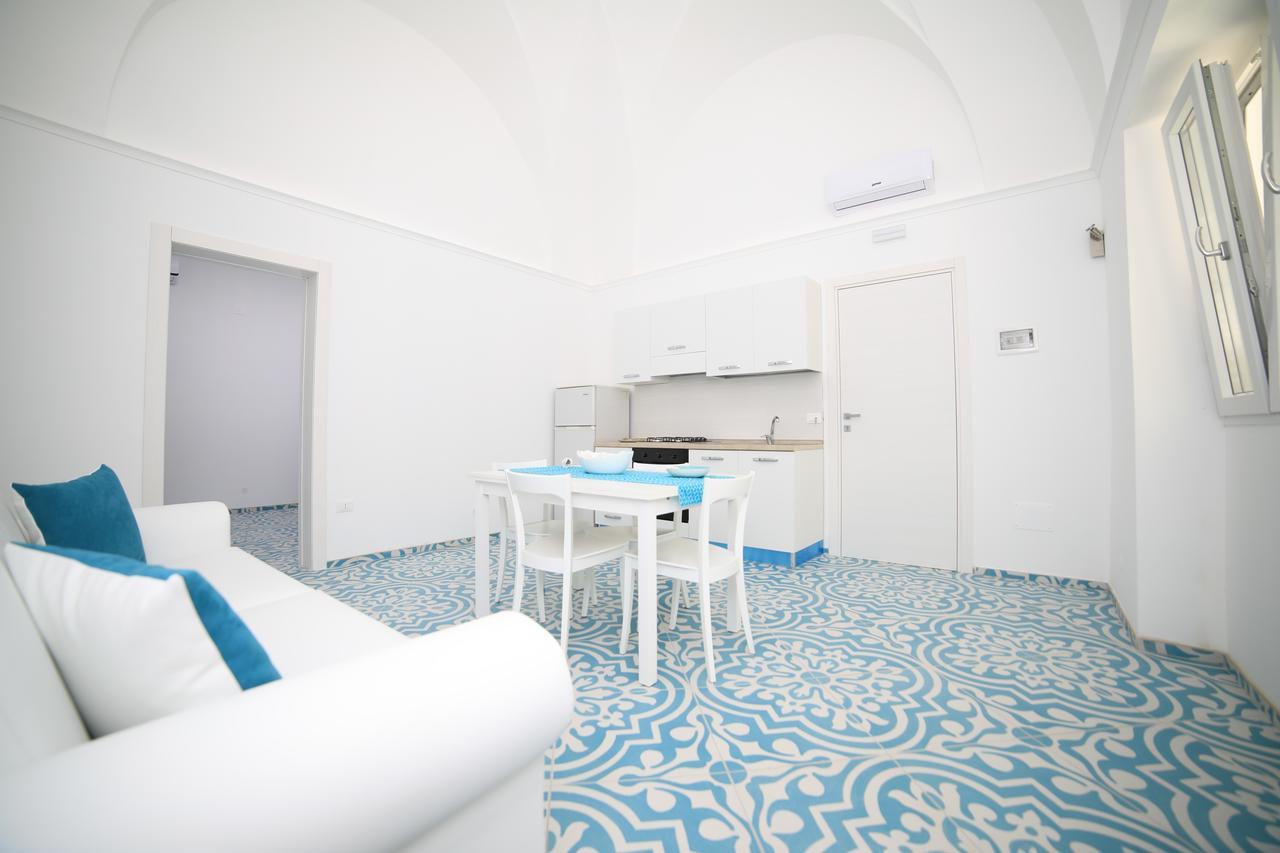 White Aurora Rooms Porto Cesareo Bagian luar foto