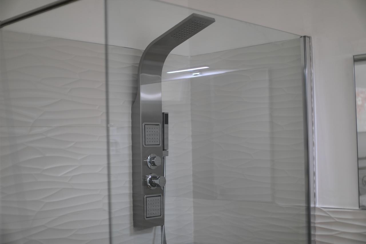 White Aurora Rooms Porto Cesareo Bagian luar foto