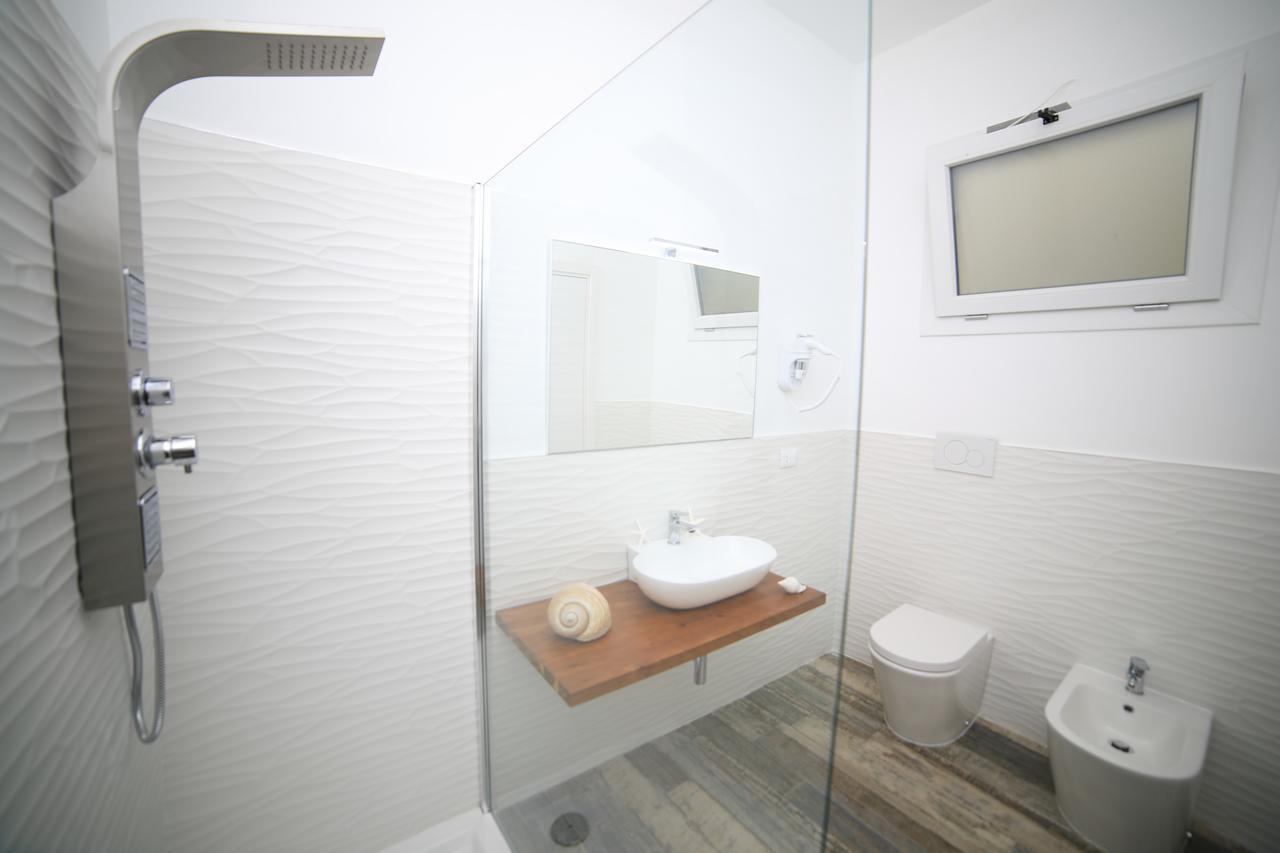 White Aurora Rooms Porto Cesareo Bagian luar foto